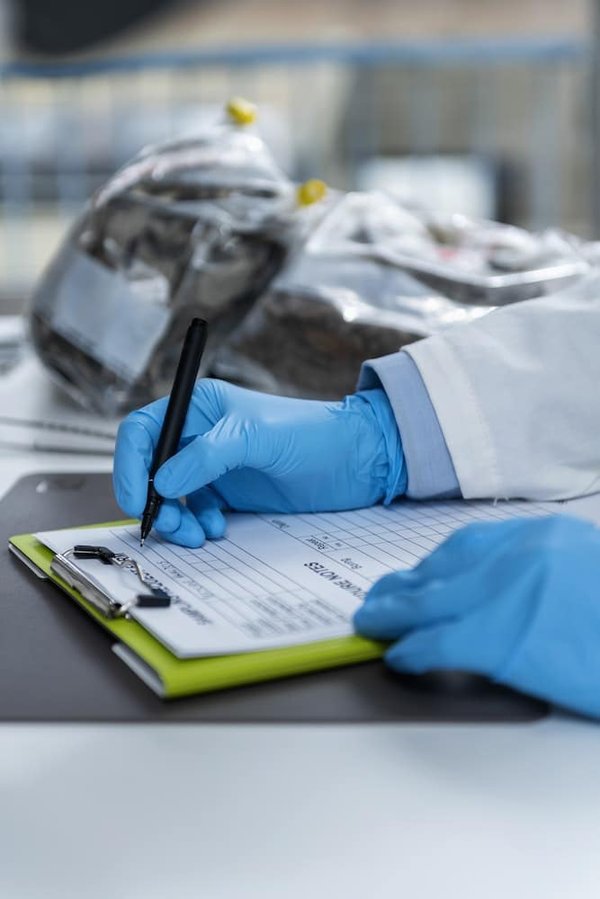 Quelles certifications obtenir pour avancer dans une carrière de spécialiste en cybersécurité financière ?